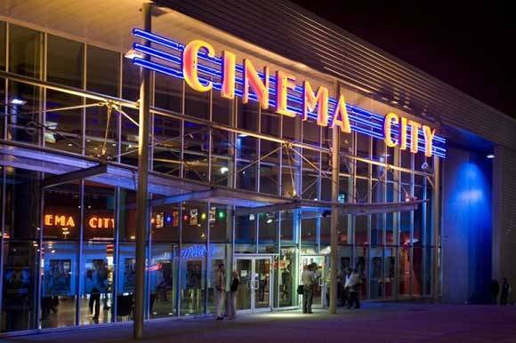 Cinema City откладывает открытие в Польше